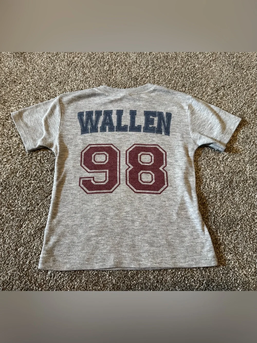 Atlanta Braves Morgan wallen 98 Laughing Giraffe Toddler boys gray shirt 4T
